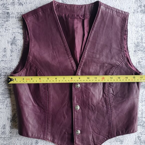 Vintage VTG Purple Leather Vest w Hand Painted Silver Details and Metal Snaps - Picture 12 of 13
